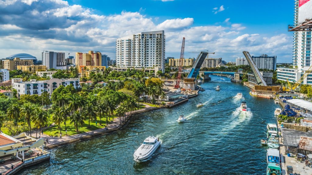 Miami,River,Water,Open,Brickell,Avenue,Bridge,Buildings,Downtown,Riverwalk