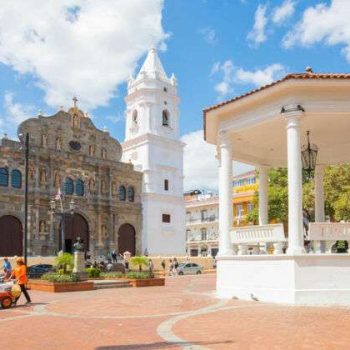 free-walking-tour-in-casco-viejo-05